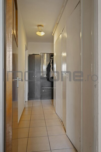 Metrou Favorit, comision 0%, 2 camere, circular, 3/10, bloc z, zona foarte verde,