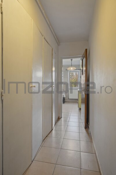 Metrou Favorit, comision 0%, 2 camere, circular, 3/10, bloc z, zona foarte verde,