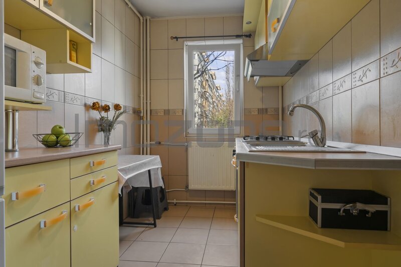 Metrou Favorit, comision 0%, 2 camere, circular, 3/10, bloc z, zona foarte verde,